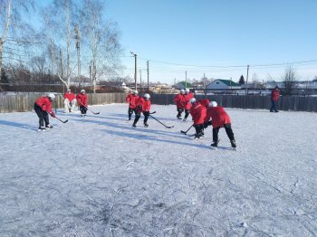 Соревнования по хоккею